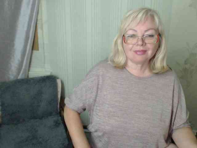 EvelynLoveShy webcam