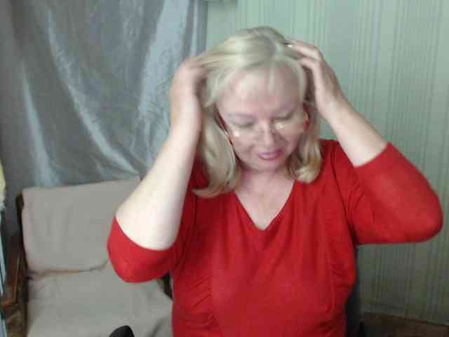EvelynLoveShy webcam