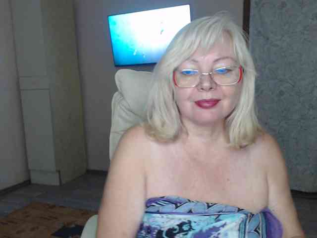 Modella: EvelynLoveShy