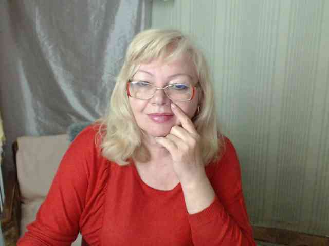 EvelynLoveShy webcam