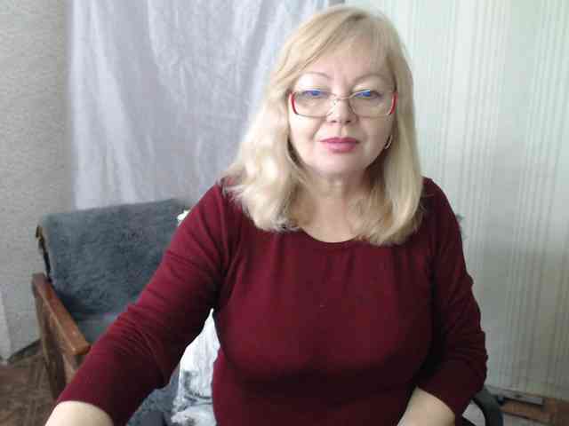 EvelynLoveShy webcam