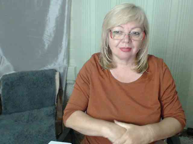 EvelynLoveShy webcam