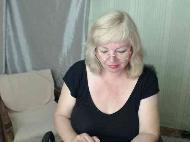 EvelynLoveShy webcam