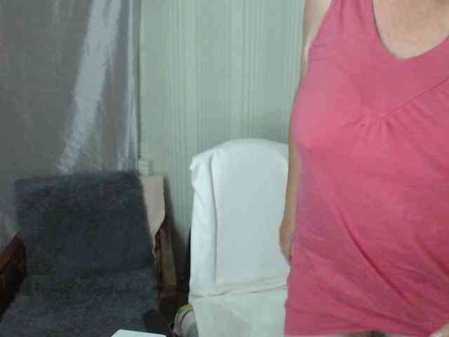 EvelynLoveShy webcam