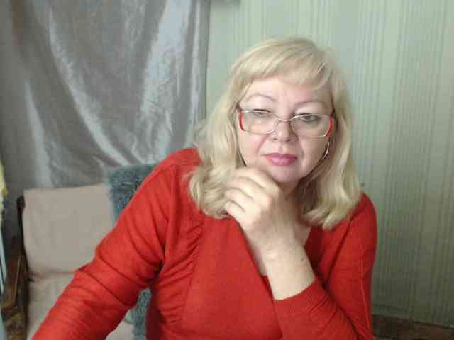 EvelynLoveShy webcam