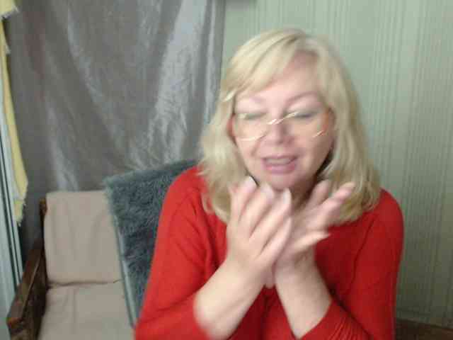 EvelynLoveShy webcam