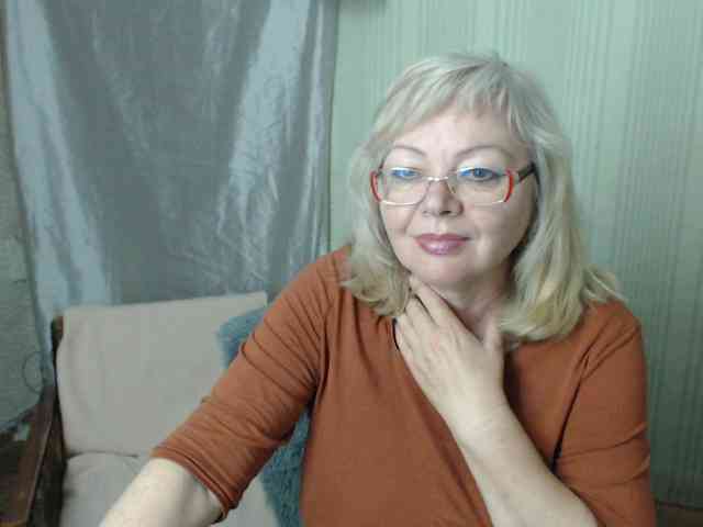 EvelynLoveShy webcam