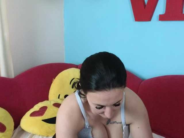 Brianna-Joy's BongaCams show and profile