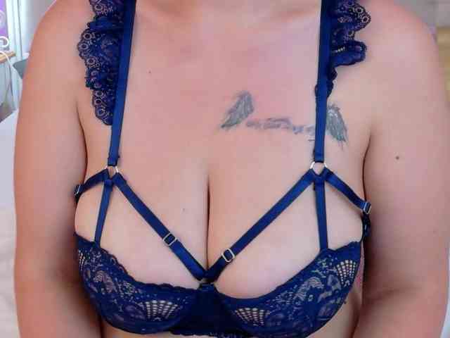 Brianna-Joy webcam