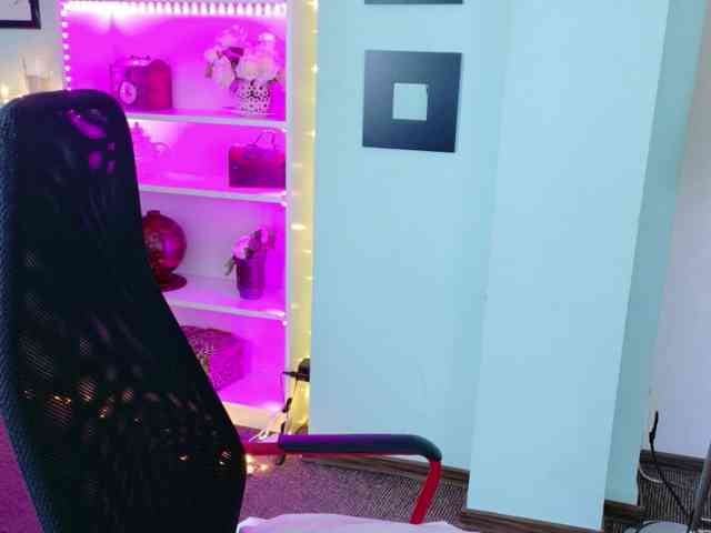 Brianna-Joy webcam