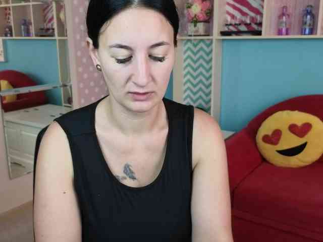 Brianna-Joy webcam