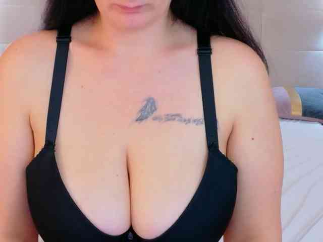 Brianna-Joy webcam