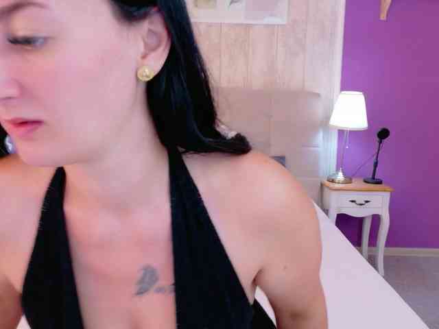 Brianna-Joy webcam