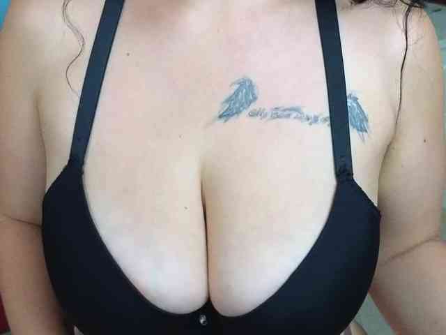 Brianna-Joy webcam