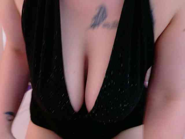 Brianna-Joy webcam