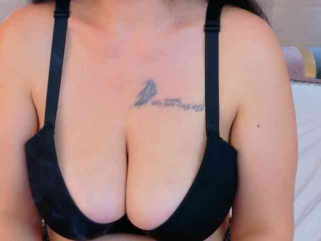 Brianna-Joy webcam