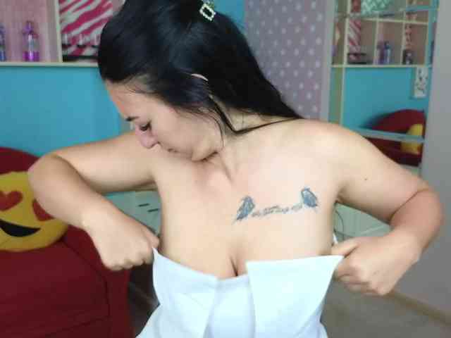 Brianna-Joy webcam