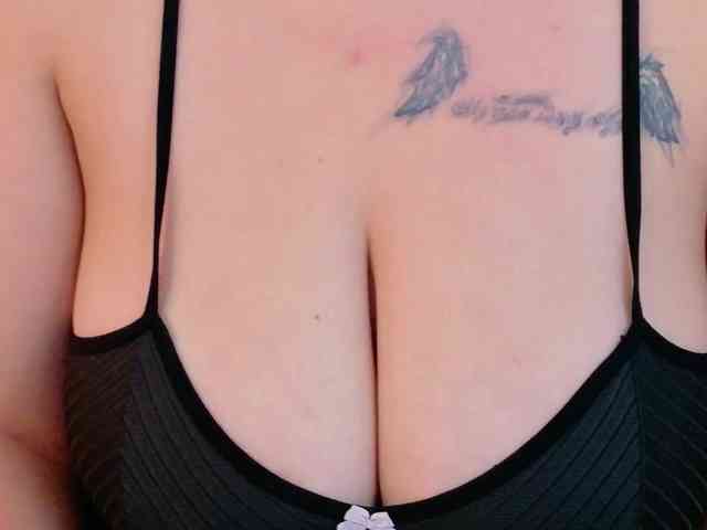 Brianna-Joy webcam