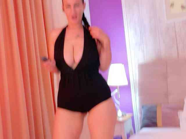 Brianna-Joy webcam