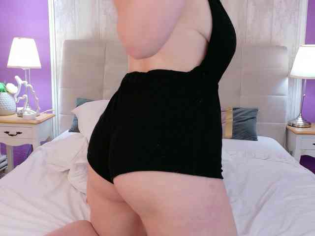 Brianna-Joy webcam