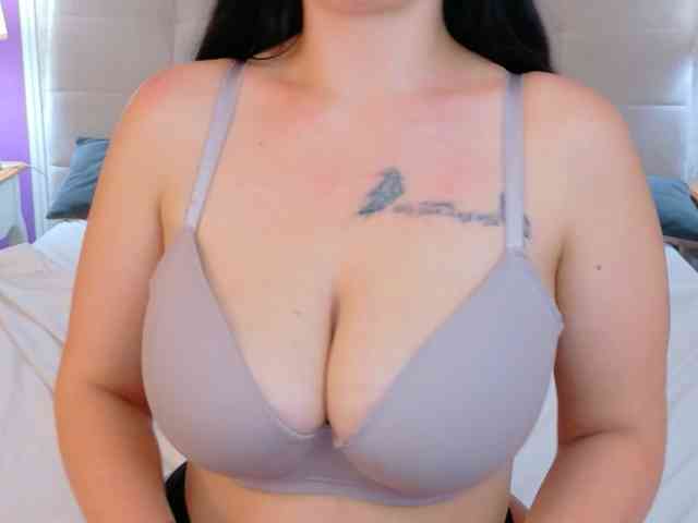 Brianna-Joy webcam