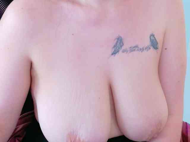 Brianna-Joy webcam