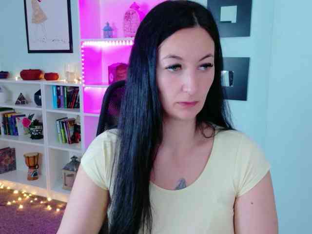 Brianna-Joy webcam