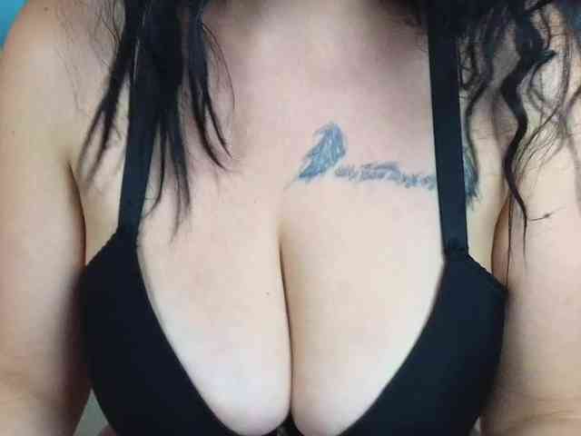 Brianna-Joy webcam