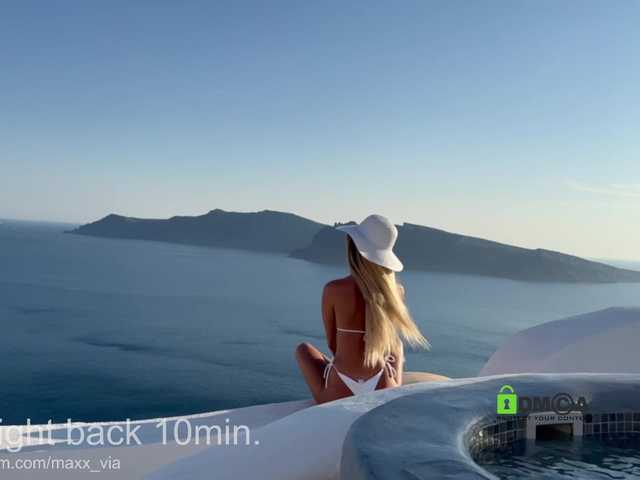 MaxineDi preview