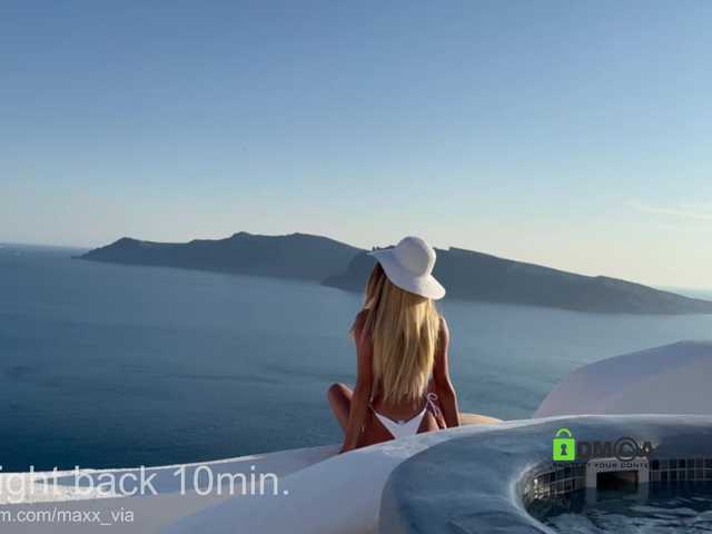 MaxineDi live webcam show