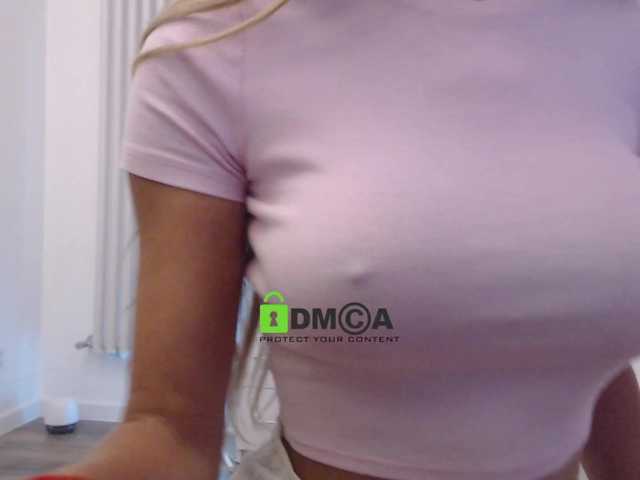MaxineDiaz live cam on BongaCams