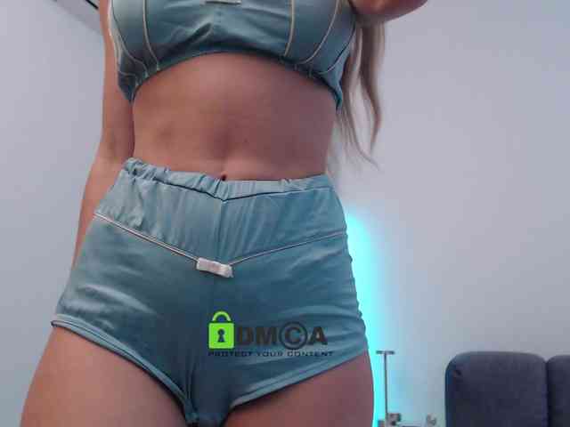 MaxineDi webcam