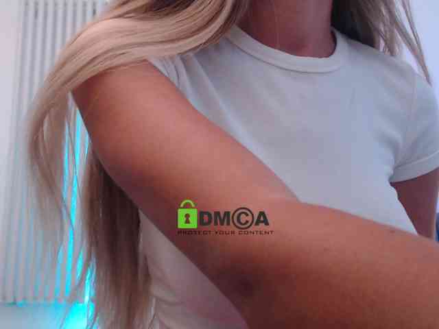 MaxineDi webcam