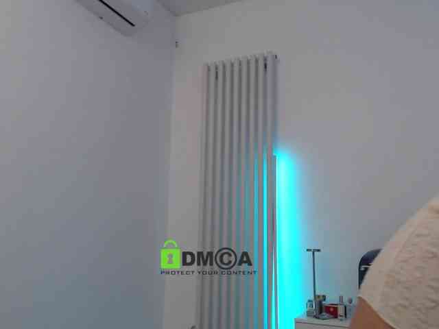 MaxineDi webcam