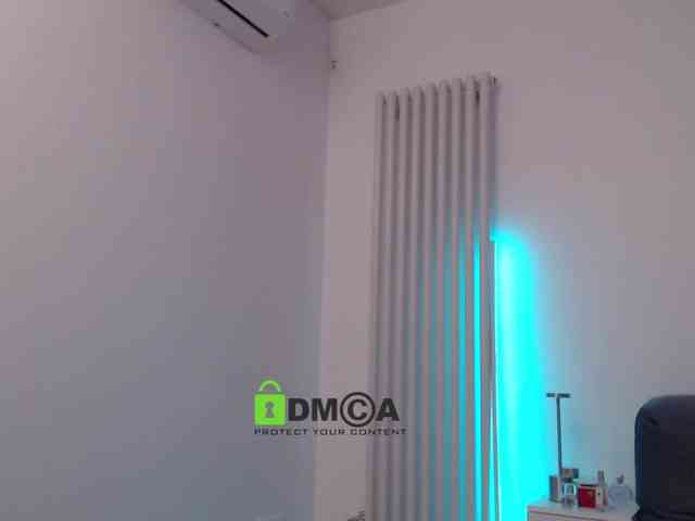 MaxineDi webcam
