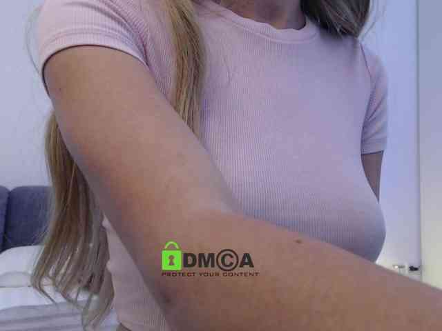 MaxineDi webcam