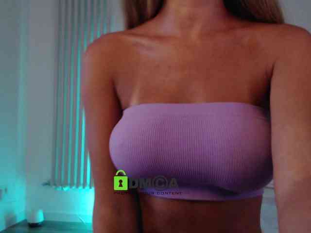 MaxineDi webcam