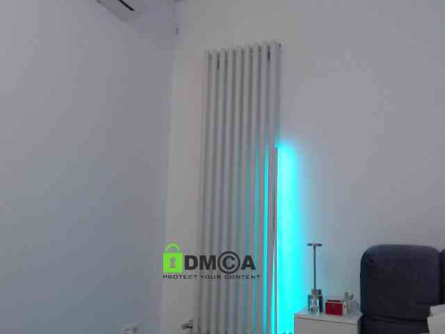 MaxineDi webcam