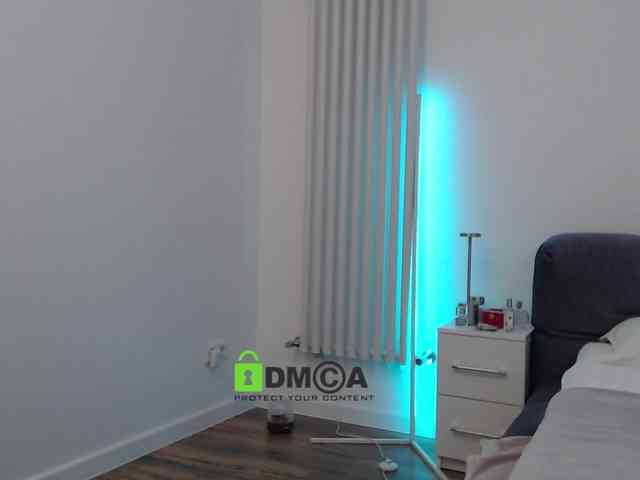 MaxineDi webcam