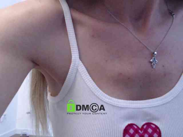 MaxineDi webcam