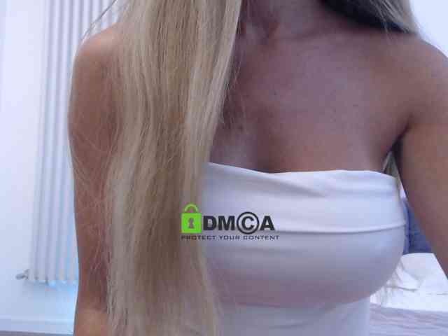 MaxineDi webcam