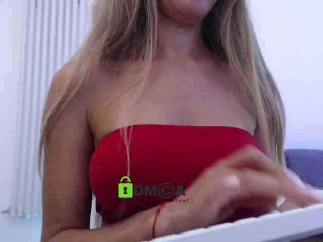 MaxineDi webcam
