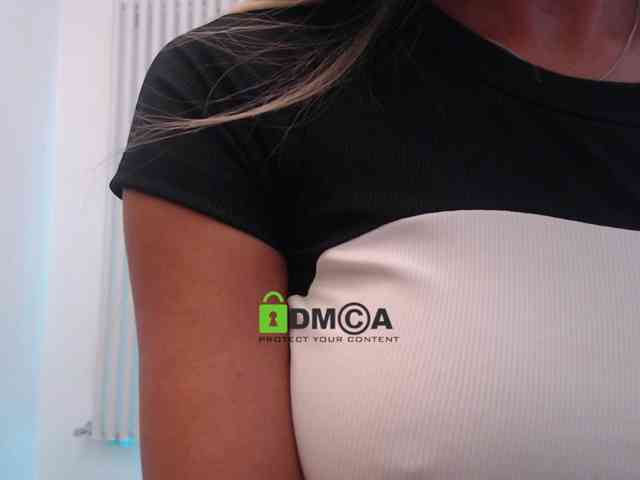 MaxineDi webcam