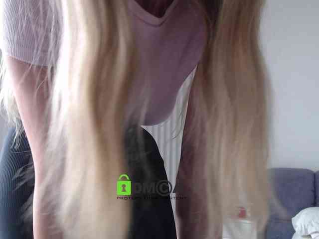 MaxineDi webcam