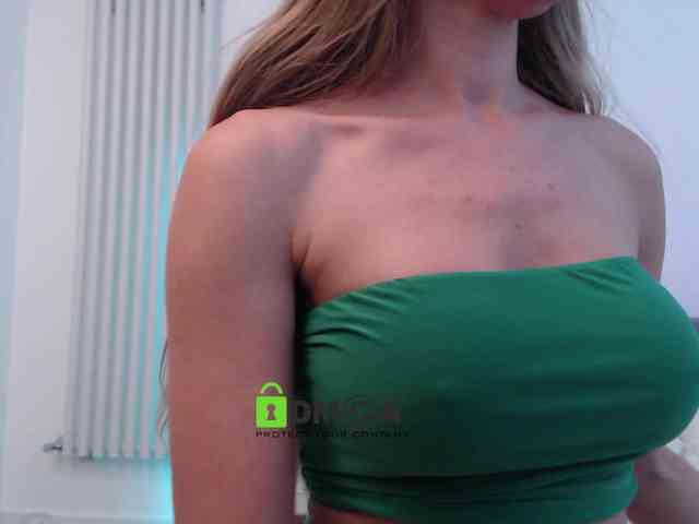 MaxineDi webcam