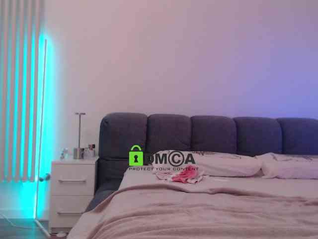 MaxineDi webcam