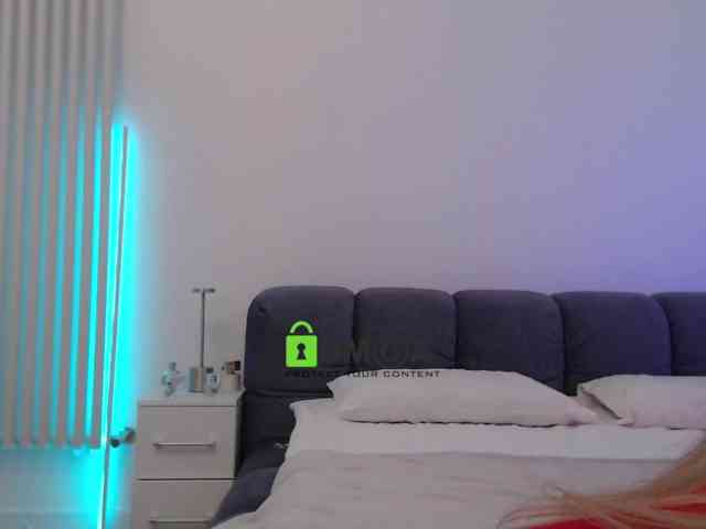MaxineDi webcam