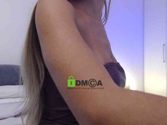 MaxineDi webcam