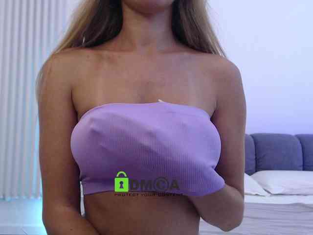 MaxineDi webcam