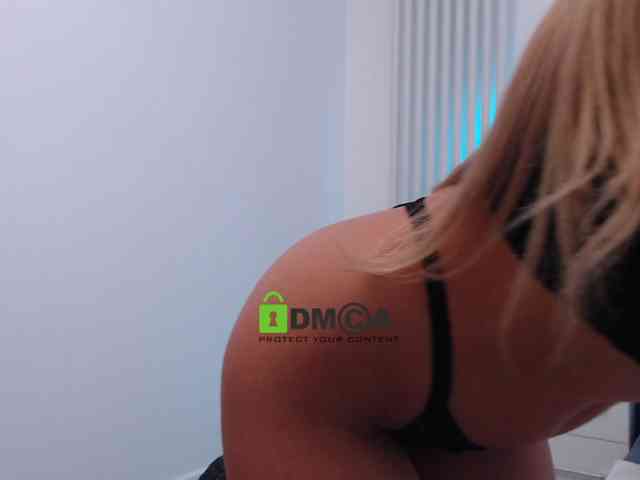 MaxineDi webcam